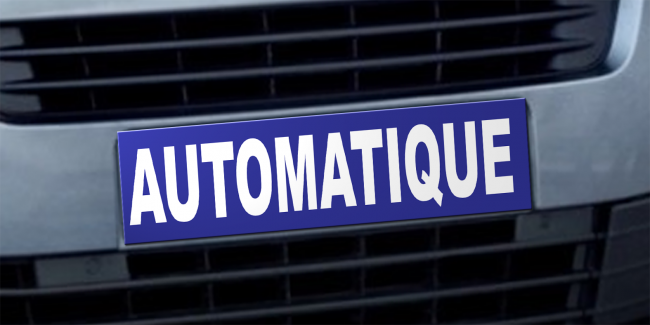 Cache plaque d'immatriculation - AUTOMATIQUE